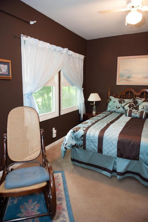 Cedars & Beeches Bed & Breakfast Long Branch Ruang foto