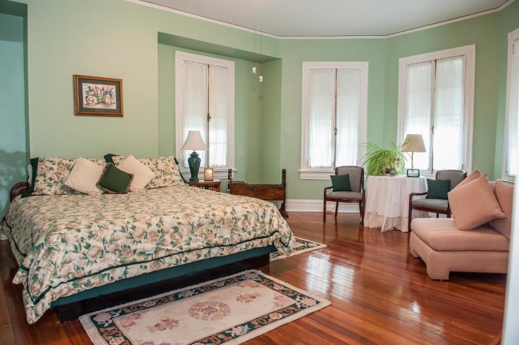 Cedars & Beeches Bed & Breakfast Long Branch Ruang foto