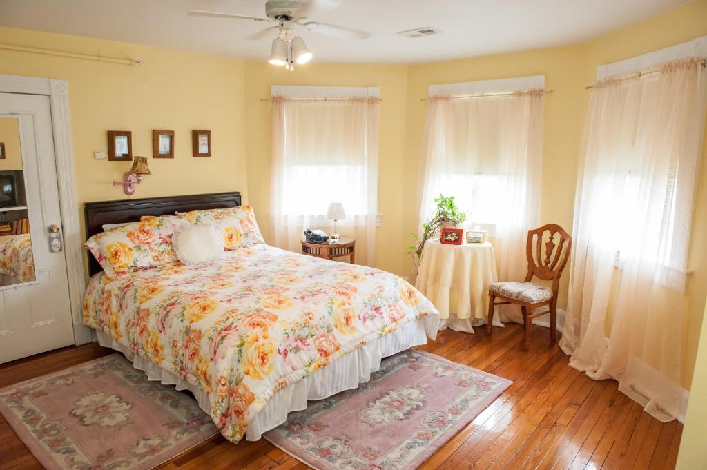Cedars & Beeches Bed & Breakfast Long Branch Ruang foto