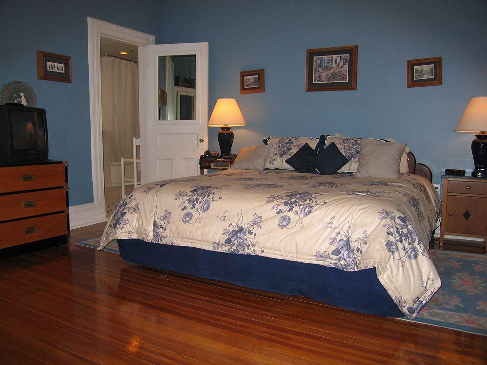 Cedars & Beeches Bed & Breakfast Long Branch Bagian luar foto