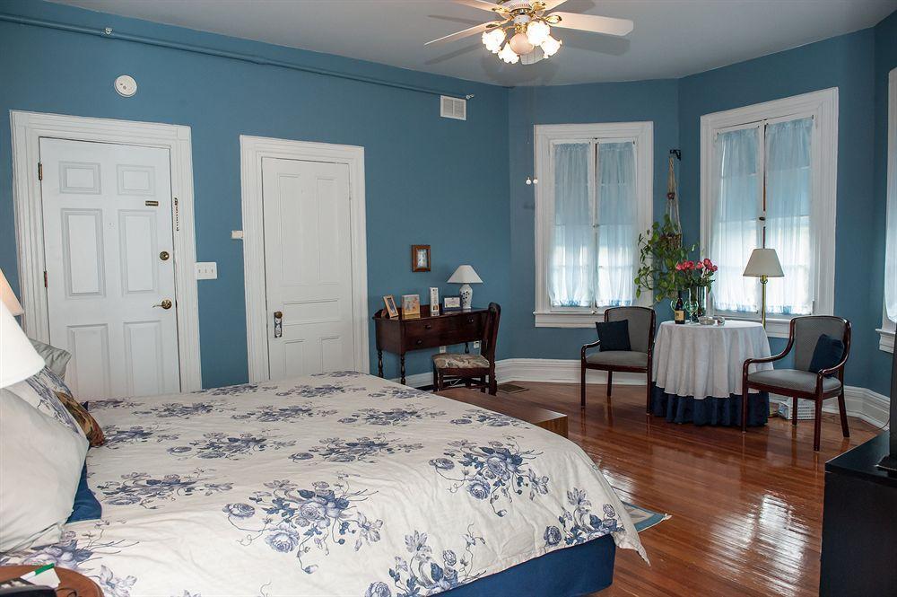 Cedars & Beeches Bed & Breakfast Long Branch Bagian luar foto